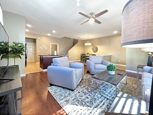 14021 Citrus Crest Cir unit ID1050996P, Tampa, FL 33625 - photo 2