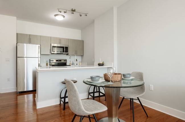 Meridia Transit Plaza, Dover, NJ 07801 - photo 3