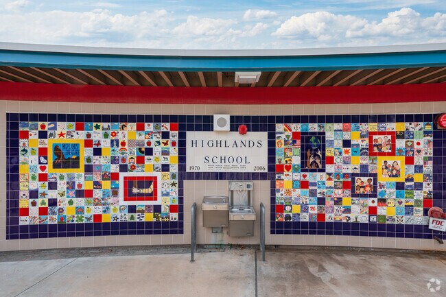A mural at Highlands Elementary School in Santa Clarita, CA.