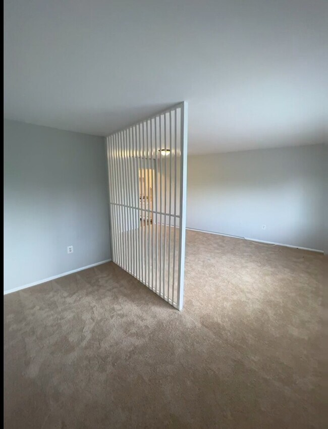 1111 University Blvd W, Silver Spring, MD 20902 - photo 3