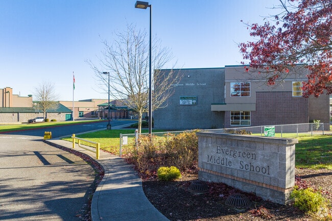 Evergreen Middle School is located in the Evergreen neighborhood of Everett.