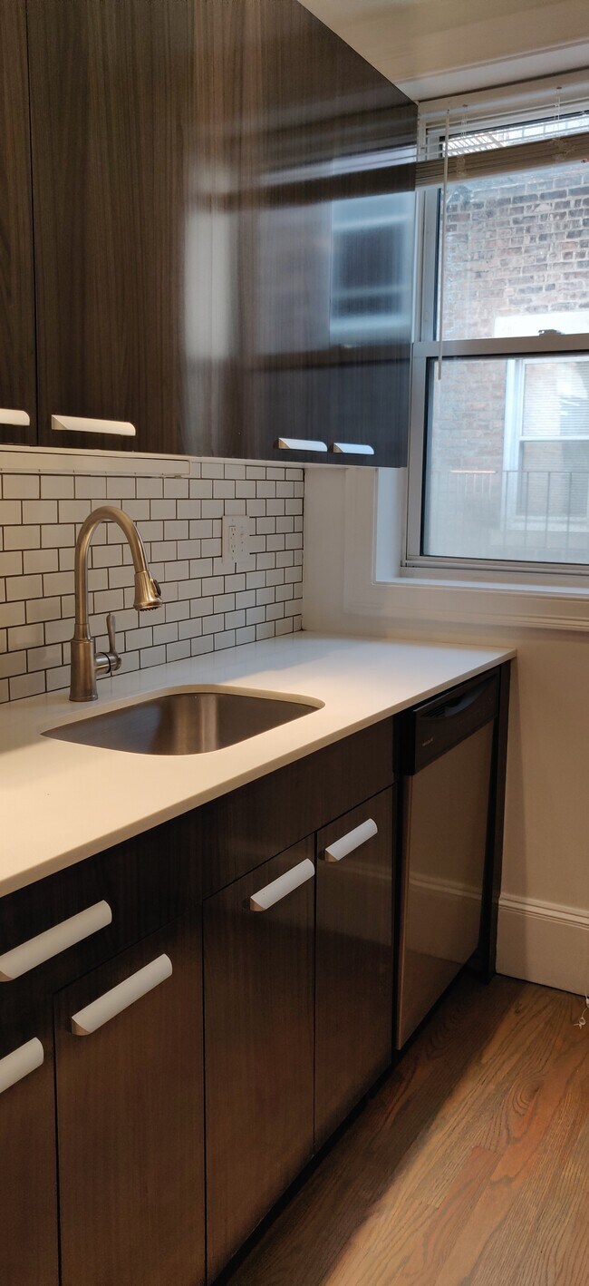 109 Queensberry St unit 11, Boston, MA 02215 - photo 6