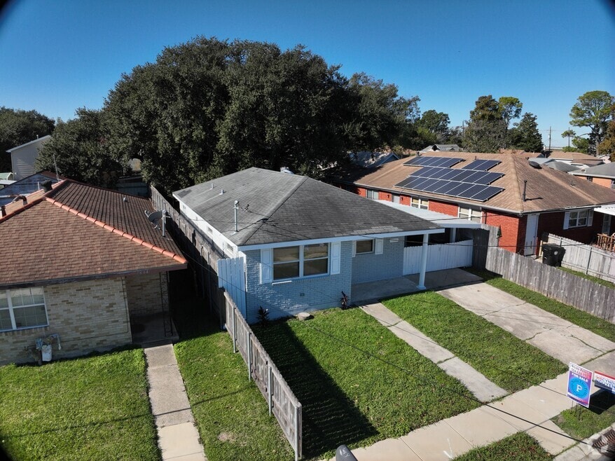 7916 Unity Dr, New Orleans, LA 70128 - photo 2