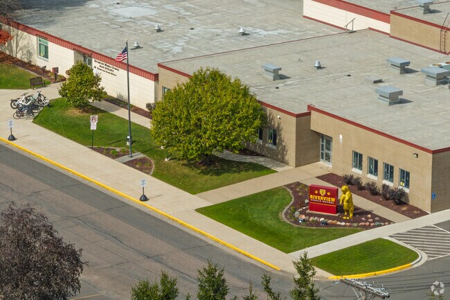 Students in grades 5-8 attend Riverview Middle School.