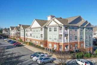 10015 Madison Square Place, Charlotte, NC 28216