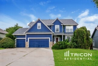 300 Ash Ln, Lansing, KS 66043