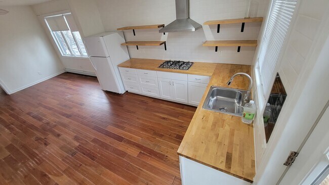 19 70th St unit 2, Guttenberg, NJ 07093 - photo 7