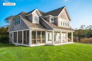 7 Peconic Ave, Sag Harbor, NY 11963