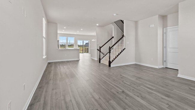 11365 Hypatia Loop, Manassas, VA 20109 - photo 3