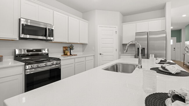 242 Granby Ln, Huntsville, AL 35811 - photo 4