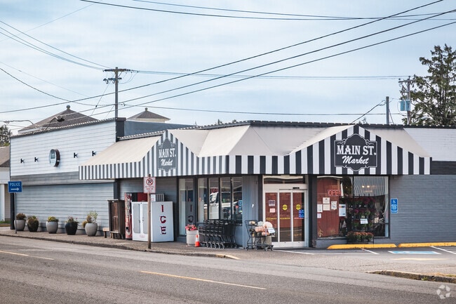 The Warrenton downtown market offers groceries and other goods not found in Flavel.