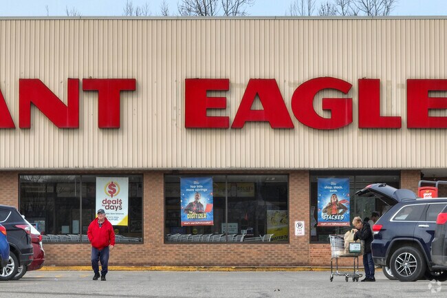 North Bethlehem residents can get their groceries at the Giant Eagle in a near by neighborhood.