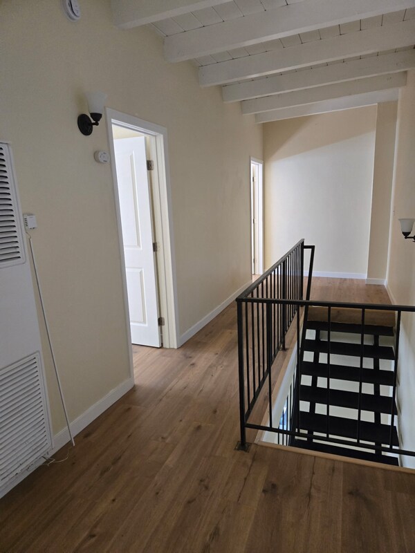7907 Brimfield Ave unit 11, Los Angeles, CA 91402 - photo 2