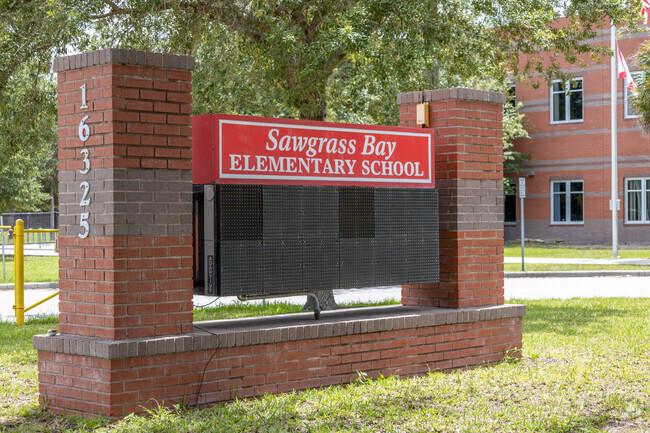 Sawgrass Square - Southeast Centers