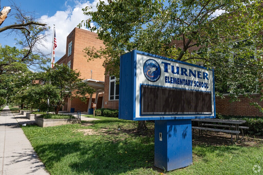 Turner Elementary School provides education in the neighborhood of 
Douglas