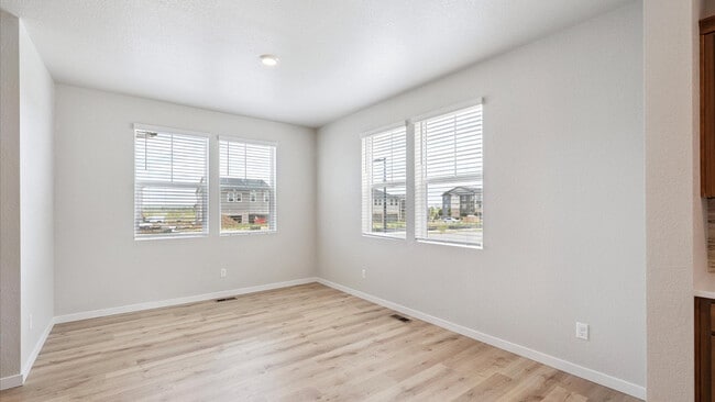 680 N Shawnee St, Aurora, CO 80018 - photo 3