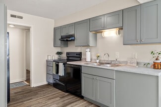 2402 Flint Dr, Wilmington, NC 28401