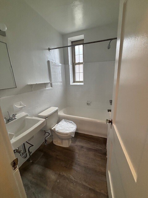 Bryn Mawr Gables, Bryn Mawr, PA 19010 - photo 4