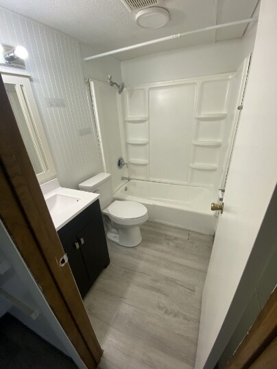 744 E Michigan Ave unit 6, Battle Creek, MI 49014 - photo 5