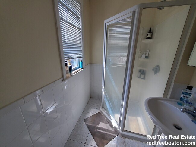 270 Harvard St unit 2, Medford, MA 02155 - photo 3