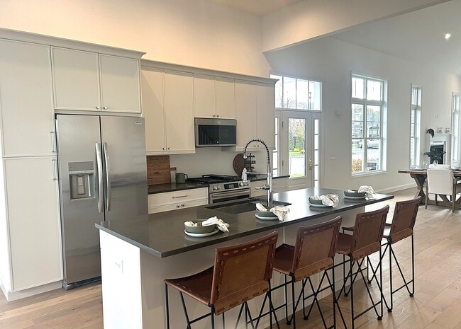 Country Pointe Meadows unit 329, Yaphank, NY 11980 - photo 4