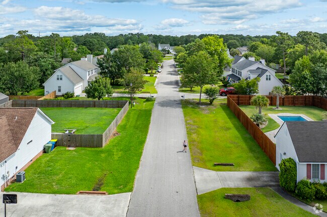Lansdowne, NC, boasts elegant homes blending classic Southern charm with modern design in peaceful, tree-lined neighborhoods.