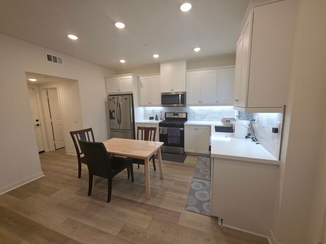 12120 Blue Sky Ct, Whittier, CA 90602 - photo 3