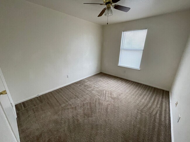 1906 Windward Dr unit B, Killeen, TX 76543 - photo 6