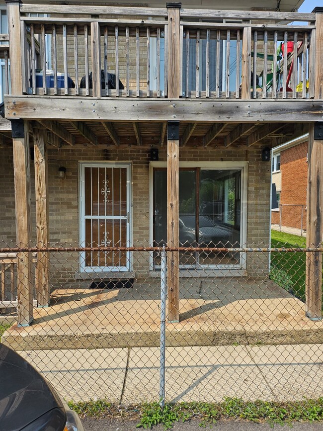 513 N Valerie Ln Unit 2, Addison, IL 60101