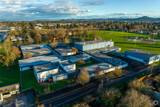 Shasta Middle School is on Berger Dr in Eugene and serves grades 6-8.