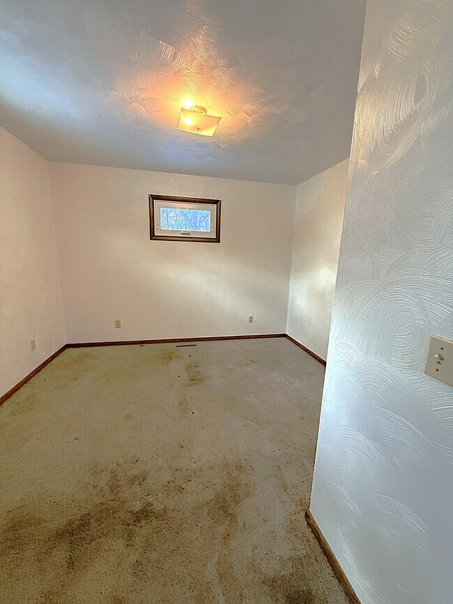 918 Powell Ave unit 3, Erie, PA 16505 - photo 4
