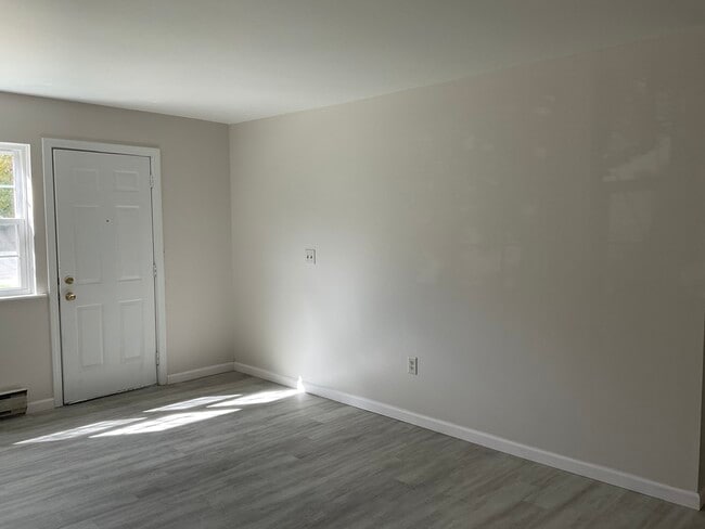 1271 Washington St unit 1271-5 Washington St, Middletown, CT 06457 - photo 6