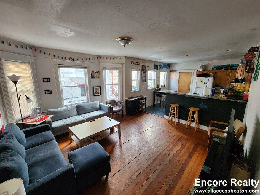 51 Gardner St unit 51 Gardner Street, Allston, MA 02134 - photo 1