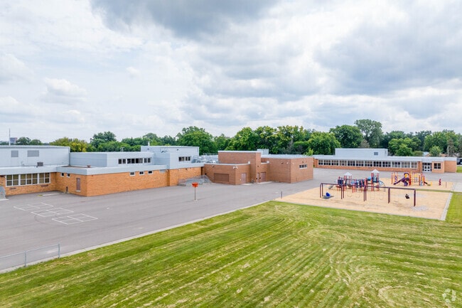 Northport Elementary offers personalized education with 31 full-time teachers.