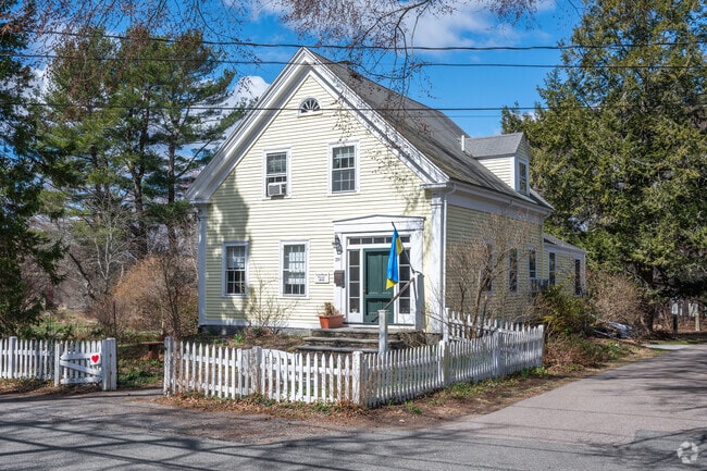 Historic homes from the 1800s are scattered throughout the Hillside Street neighborhood.