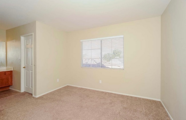 41234 Crispi Ln, Palmdale, CA 93551 - photo 7