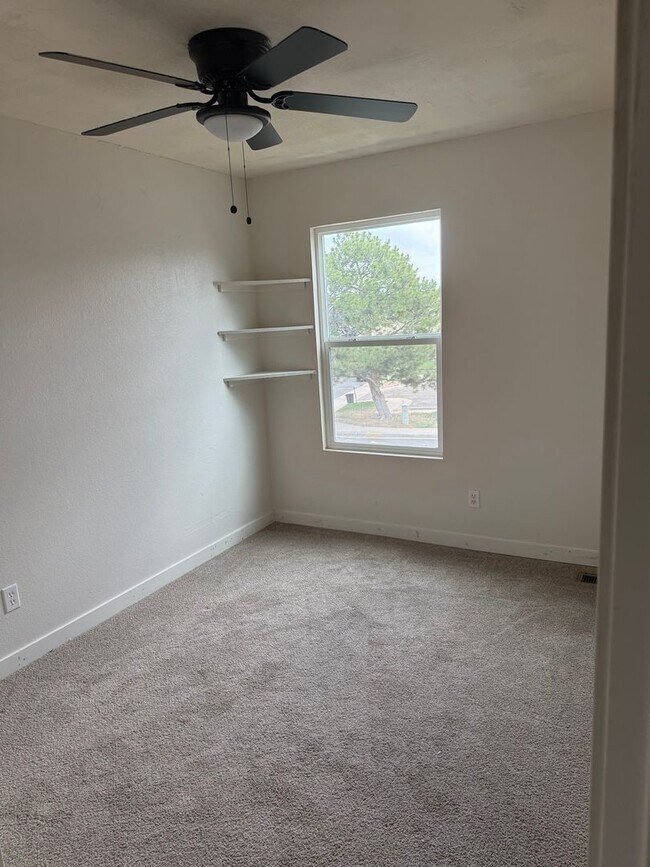 1599 S Ivory Cir, Aurora, CO 80017 - photo 4