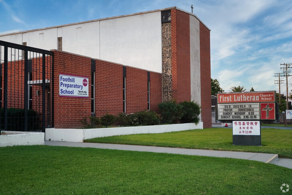 Foothill Preparatory School provides education in the neighborhood of Alhambra, CA.