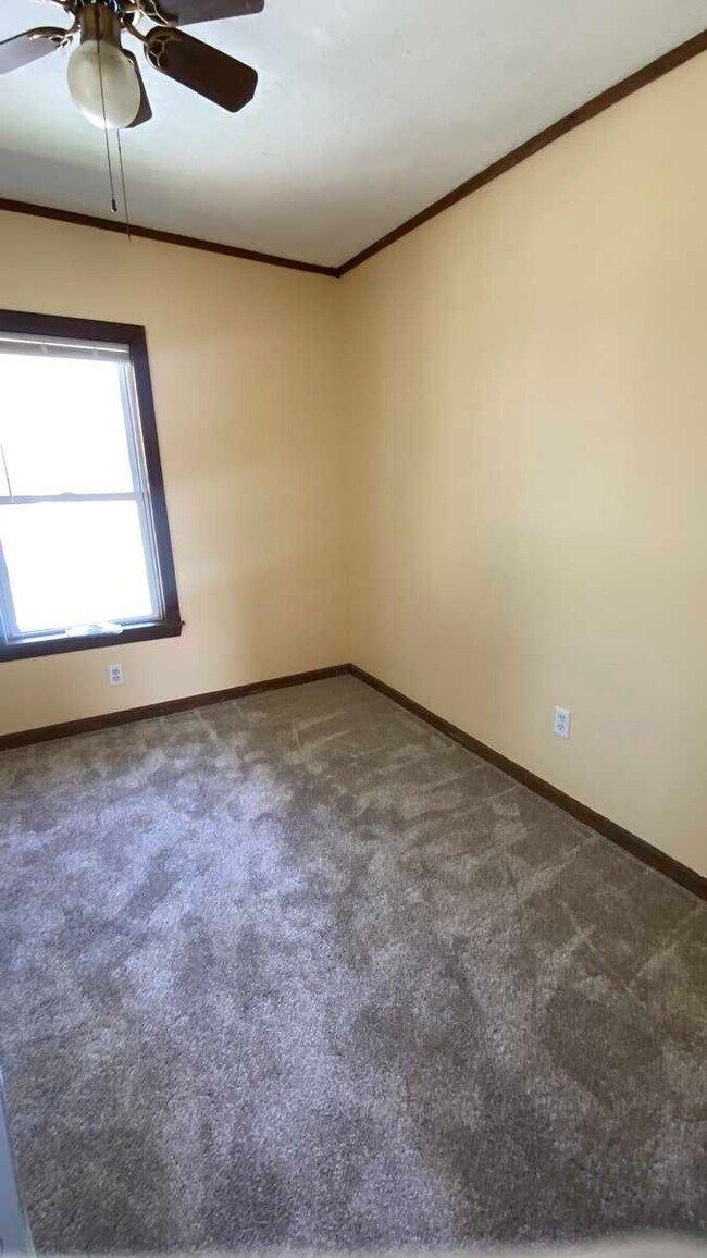 6 Hill Ave unit 2, Easthampton, MA 01027 - photo 5