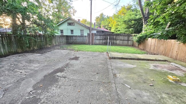 1540 Tutwiler Ave, Memphis, TN 38107 - photo 3