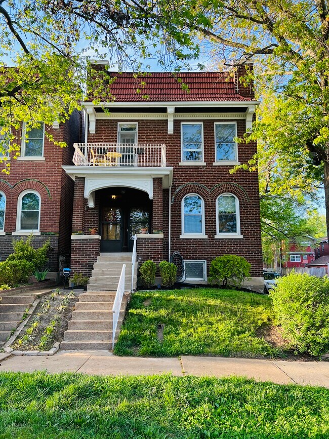 5201 Murdoch Ave Unit 5201 Murdoch Ave #A, Saint Louis, MO 63109