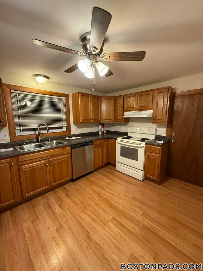 100 Readville St, Boston, MA 02136 - photo 2