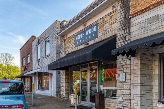 North Wood Social is the spot to unwind with a unique cocktail and dinner in Seven Points.