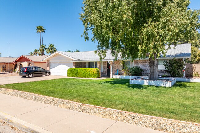 Reed Park's ranch-style residences offer a perfect blend of comfort and style.