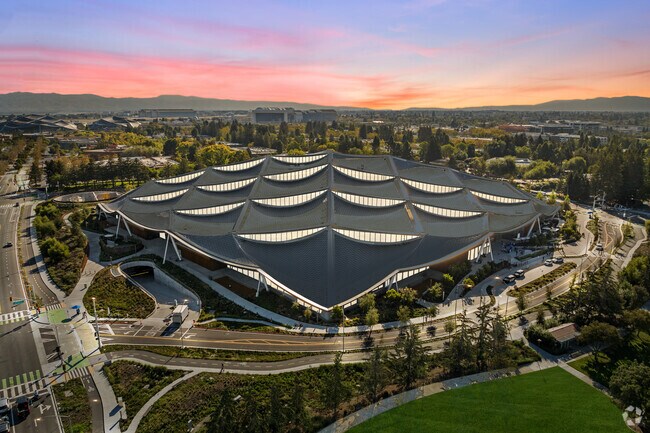 Adobe Meadow-Meadow Park is just a short drive from Google and other top tech firms.