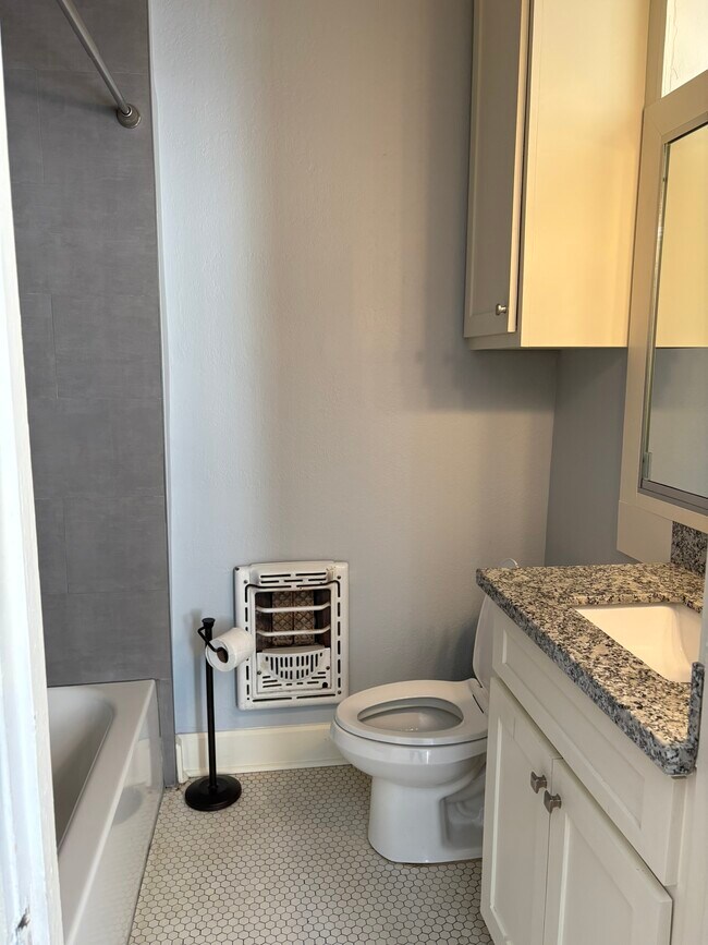 similar bath