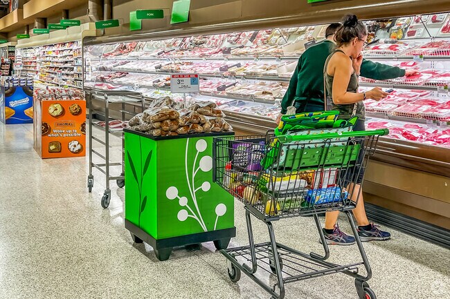 Publix grocery is right in the center of Bay Pines neighborhood for all your yummy food needs.