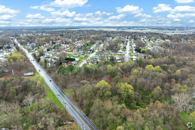 The interstate is conveniently located in Ferndale.