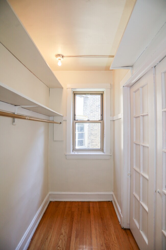 1365 W Greenleaf Ave unit 2D, Chicago, IL 60626 - photo 6