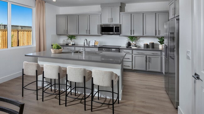 1602 Mendenhall Ave, Manteca, CA 95337 - photo 2